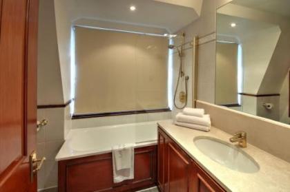 CARLTON COURT - MAYFAIR - image 20