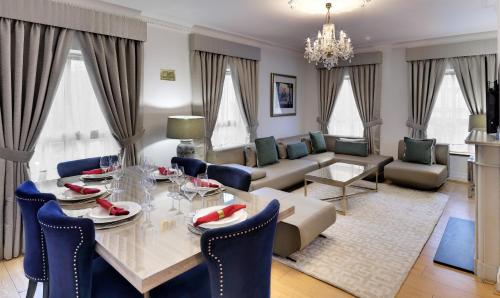 CARLTON COURT - MAYFAIR - image 7