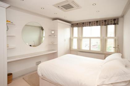 Veeve - King's Road Roof Terrace - image 3