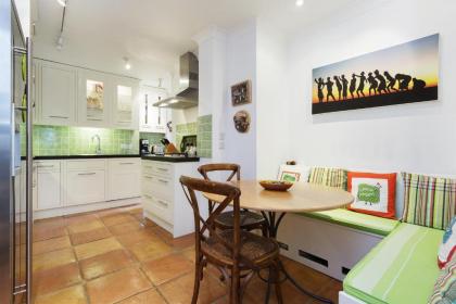 Veeve - Two Bedroom Apartment in Earl's Court - image 16