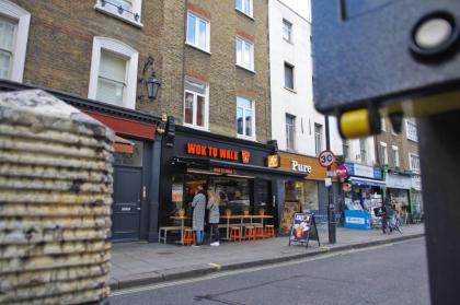 Stylish Fitzrovia Studios W1 - image 13