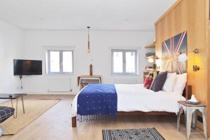 Stylish Fitzrovia Studios W1 - image 16