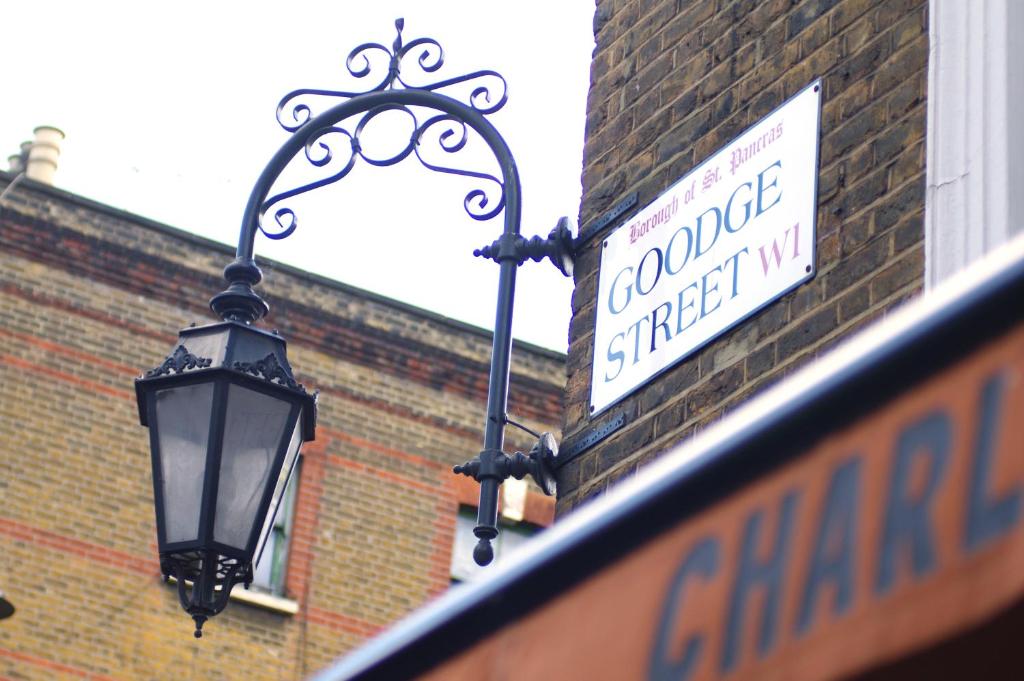 Stylish Fitzrovia Studios W1 - image 3