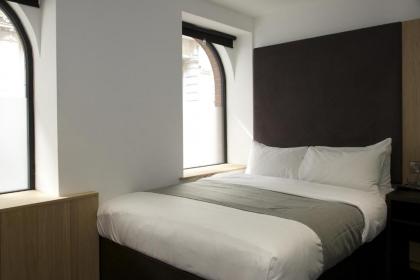 The Z Hotel City - image 12