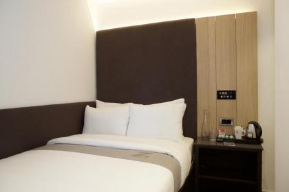 The Z Hotel City - image 4