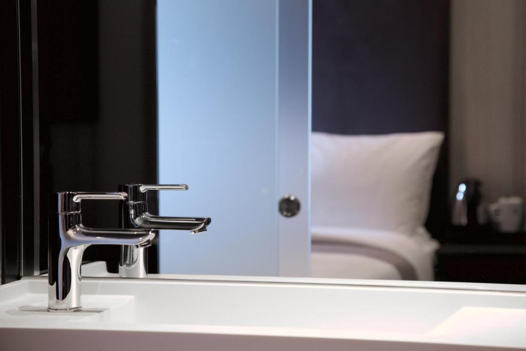 The Z Hotel City - image 7