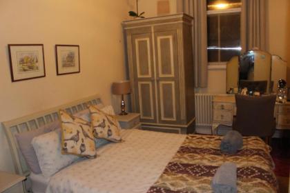 House close to kings cross - image 2