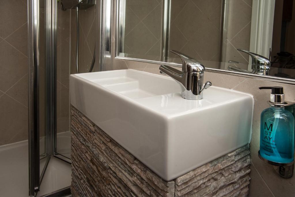 NOX HOTELS - Kensington - image 5