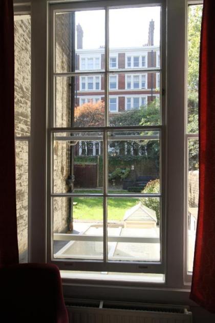 Ridgemount Hotel - image 20