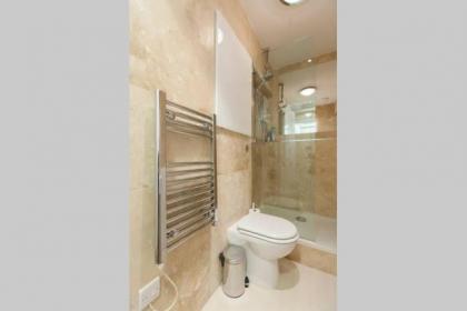 Apartments Craven Terrace - image 18