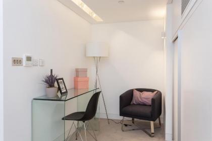Urban Chic - Chiltern & Baker - image 4
