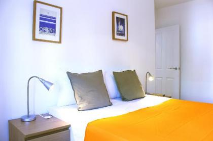 Camden Market Apartments - image 15