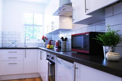 Camden Market Apartments - image 4