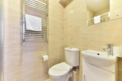 Camden Market Apartments - image 7