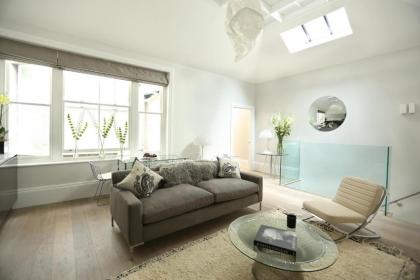56 Welbeck Street - image 1