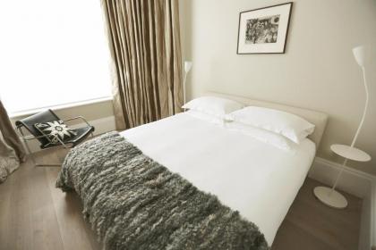 56 Welbeck Street - image 3