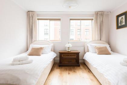 Prime London Apartment Oxford Circus - image 25