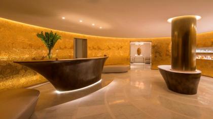Four Seasons Hotel London at Ten Trinity Square - image 4