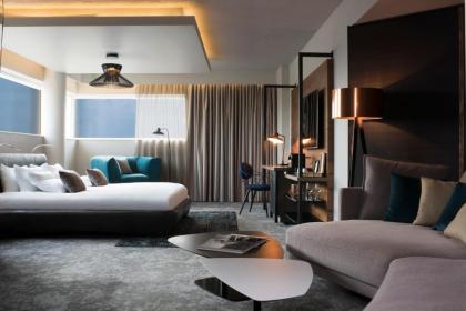 Novotel London Canary Wharf - image 2