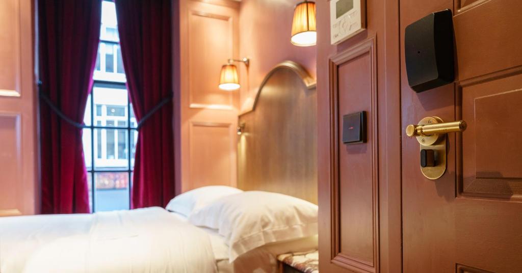 Mimi's Hotel Soho - image 7
