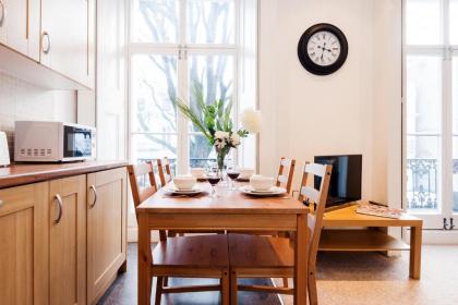 Dream South Kensington Apartment - image 17
