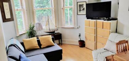 Comfortable Central Apartment in London - image 9