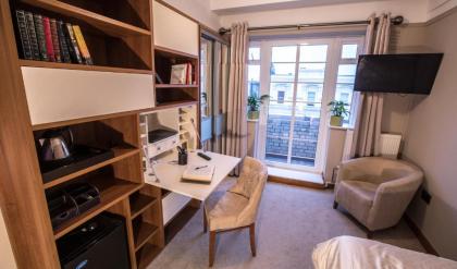 Vincent House London Residence - image 10