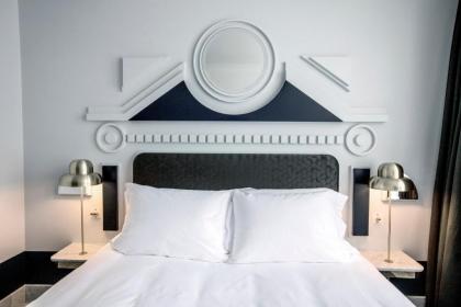 The Henrietta Hotel - image 2