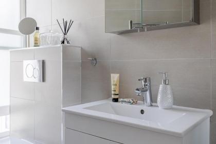 Architect's Sophisticated Private 3bed 3bath House OFF OXFORD ST - image 10