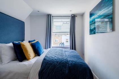 Architect's Sophisticated Private 3bed 3bath House OFF OXFORD ST - image 18