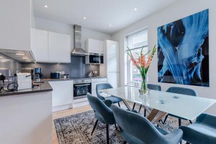 Architect's Sophisticated Private 3bed 3bath House OFF OXFORD ST - image 8