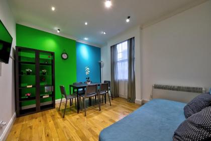 Baker Street Apartments - image 18