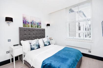 Farringdon Penthouse Loft by City Living London - image 15