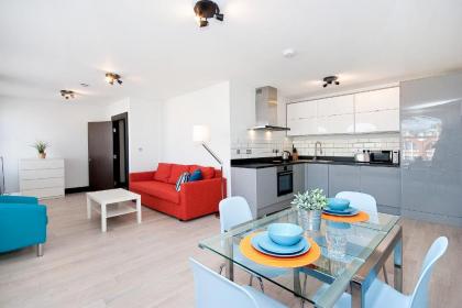 Farringdon Penthouse Loft by City Living London - image 9