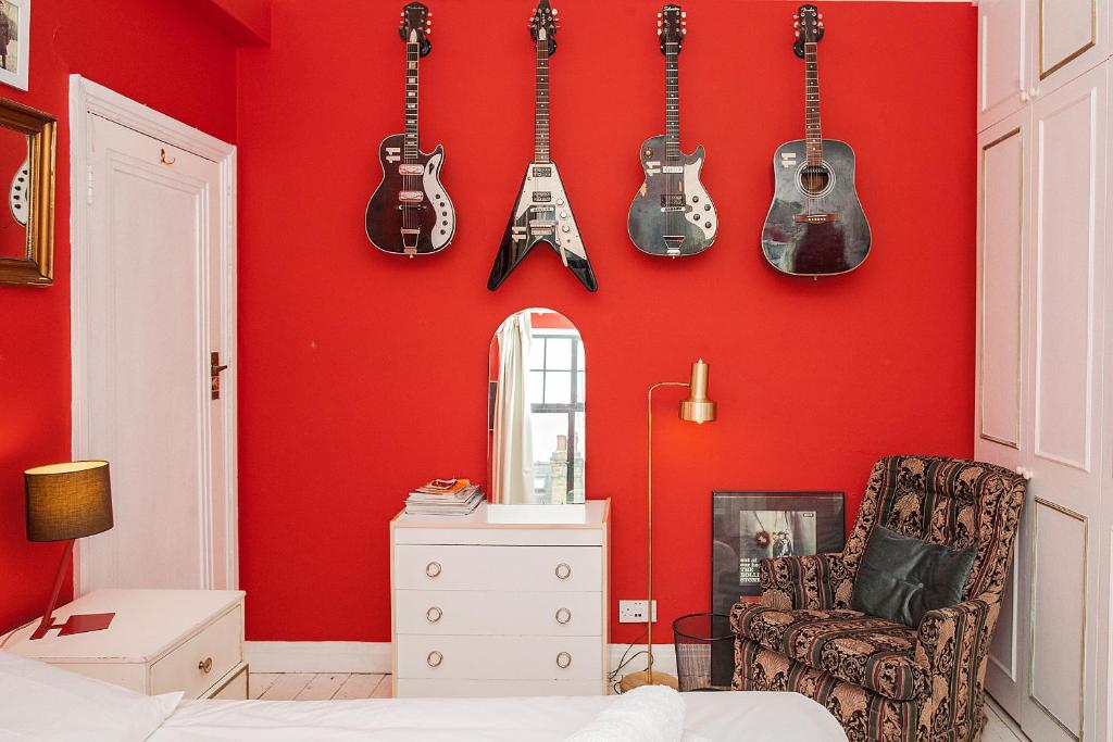 Unique Quirky 1BD in Belsize Park - main image