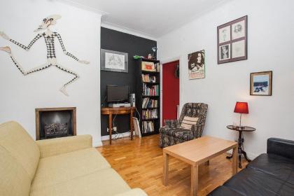 Unique Quirky 1BD in Belsize Park - image 2