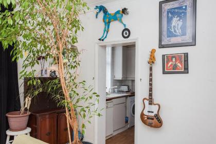 Unique Quirky 1BD in Belsize Park - image 5