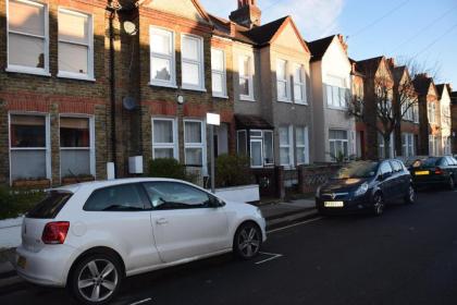 Boundary Road 1 Bedroom & 2 Bedroom Flats - image 12