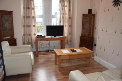 Boundary Road 1 Bedroom & 2 Bedroom Flats - image 15