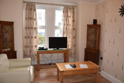 Boundary Road 1 Bedroom & 2 Bedroom Flats - image 16
