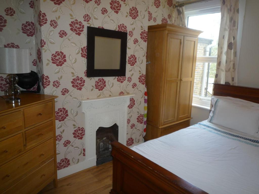 Boundary Road 1 Bedroom & 2 Bedroom Flats - image 2