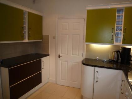 Boundary Road 1 Bedroom & 2 Bedroom Flats - image 20