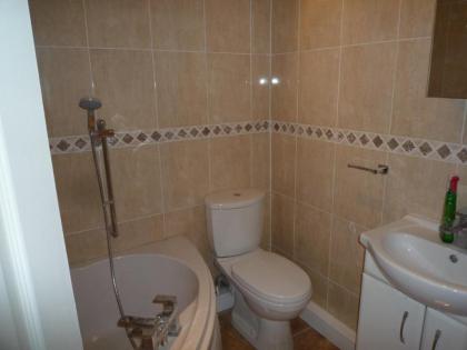 Boundary Road 1 Bedroom & 2 Bedroom Flats - image 8