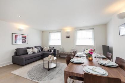 Covent Garden Maisonette - image 1