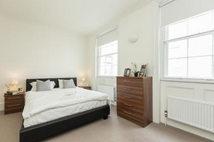 Covent Garden Maisonette - image 13