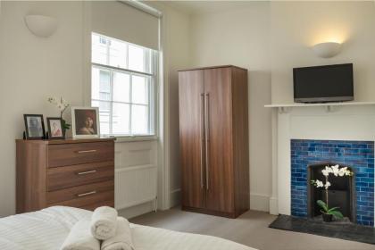 Covent Garden Maisonette - image 15