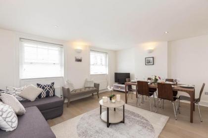 Covent Garden Maisonette - image 5