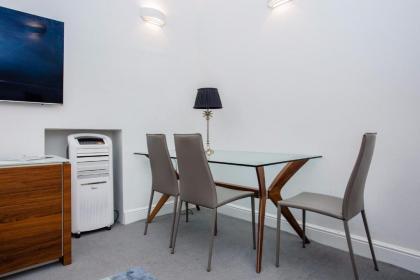 Cosy 1 Bedroom Apartment Near Harrods Knightsbridge - image 6