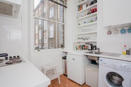 Central Spacious Studio Near Kensington Gardens - image 30