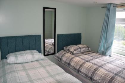 4 Bedroom Apartment & 2 Bedroom apartment - image 19